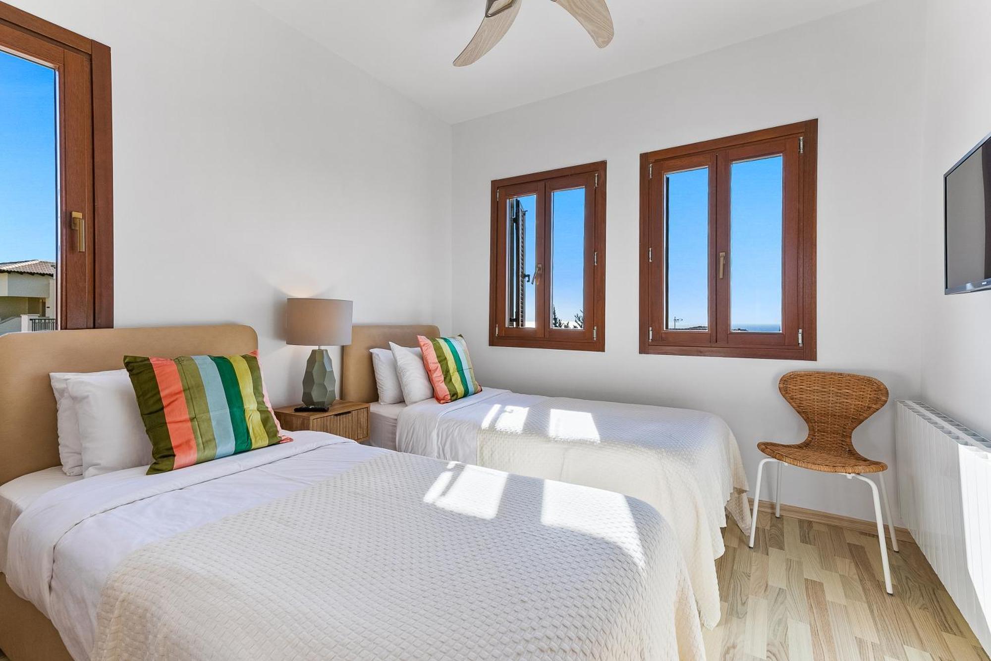 2 Bedroom Apartment Thalassa With Sea And Sunset Views, Aphrodite Hills Resort Kouklia Exteriör bild